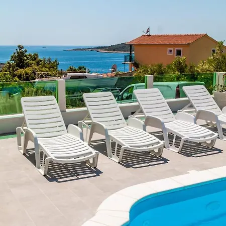 아파트 Holiday Home Sevid *