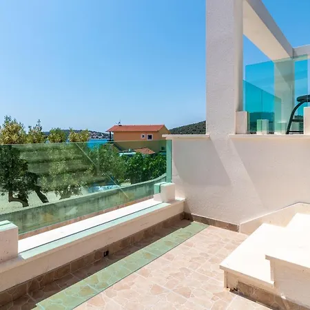아파트 Holiday Home Sevid