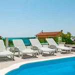 Holiday Home Sevid דירה *