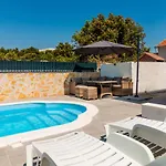 דירה Holiday Home Sevid