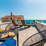 Holiday Home Sevid דירה